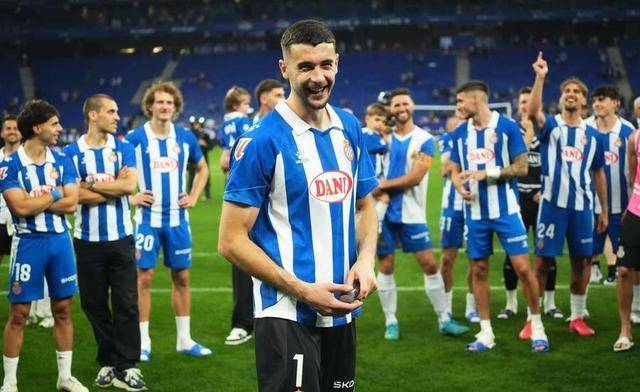 巴萨新援霍安-加西亚敲定，2500万解约金直奔西甲